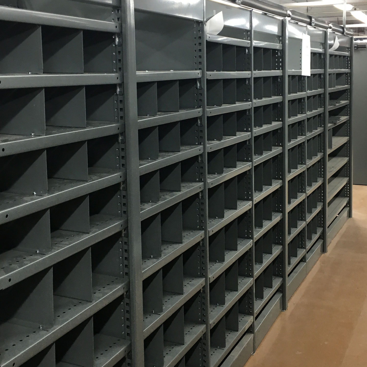 WPSS Put Wall pick shelving with large and small bins